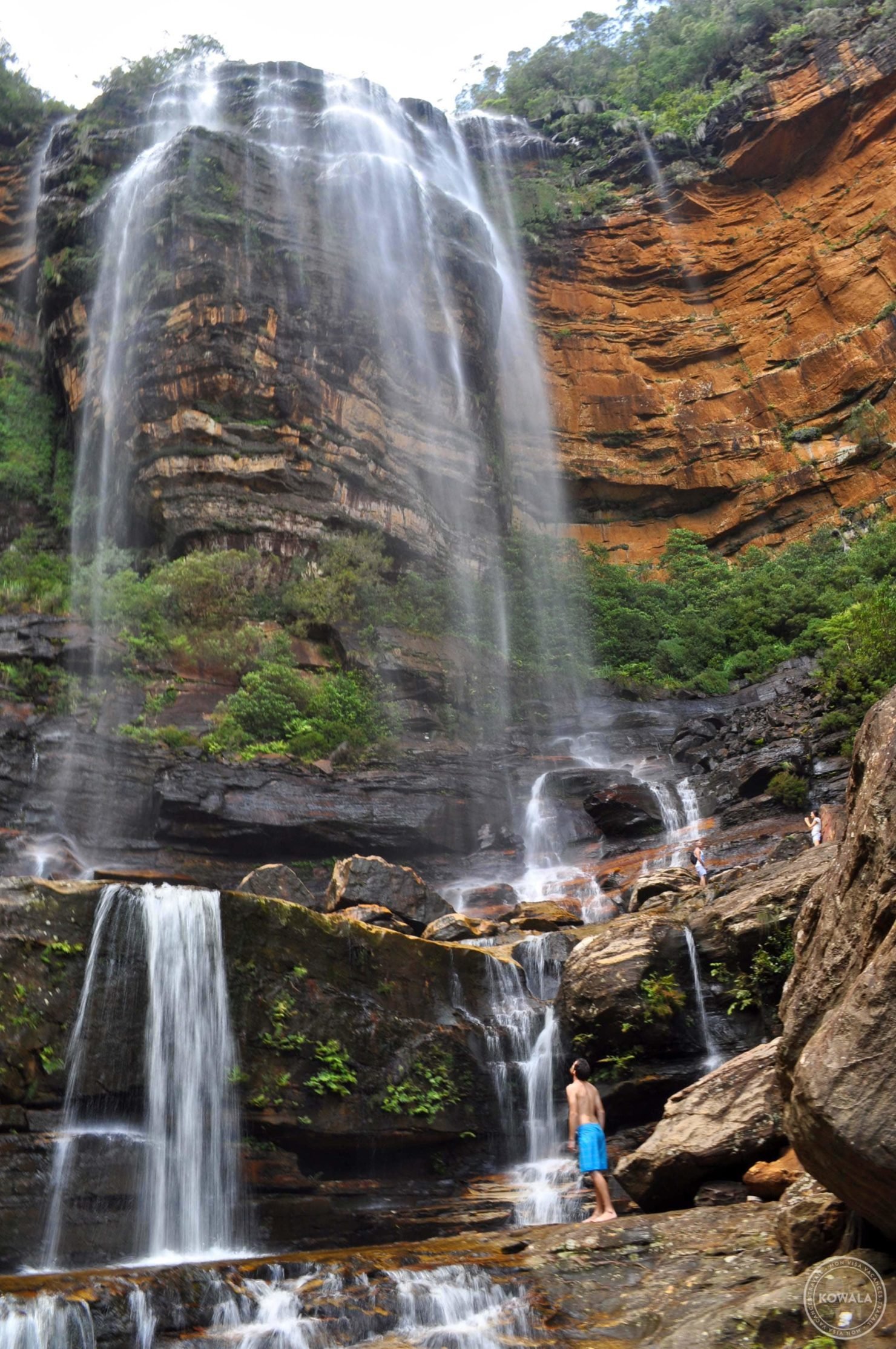 Antonin sous les cascades Wentworth des Blue mountains en Australie