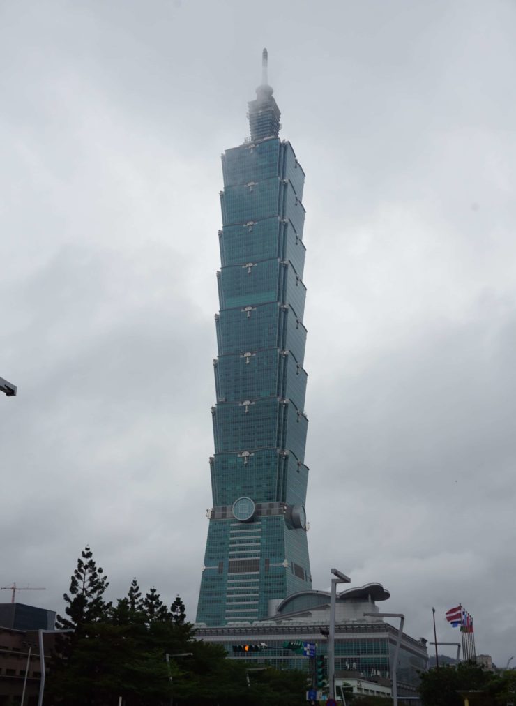 Taipei 101 (one-o-one), 10e plus haut gratte-ciel du monde (509m) et symbole de la capitale, Taipei. 